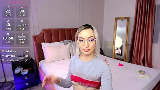 Snapshot of CharmingAnnie chatting on 6, 1, 2025 CharmingAnnie online show from 6, 1, 2025