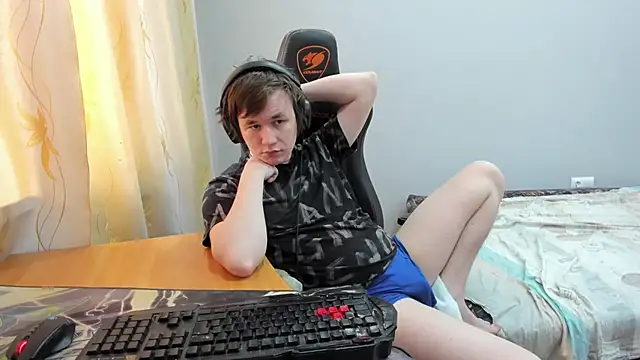 iliaskrislove online show from 2, 4, 2026