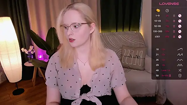 Aemilia  online show from 11, 3, 2025