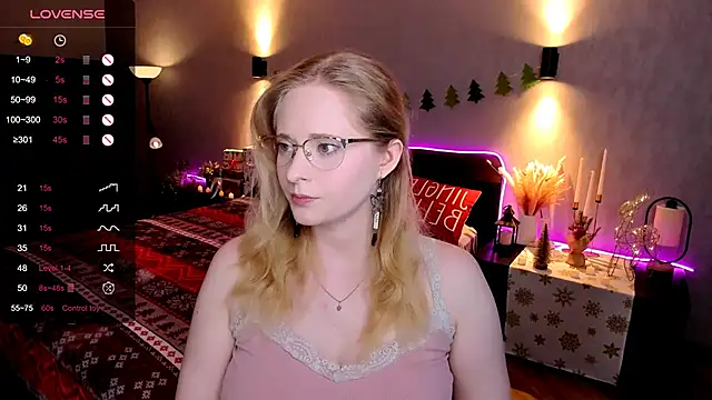 Aemilia  online show from 14, 12, 2025