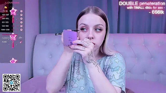 Alice Halle online show from 6, 11, 2025