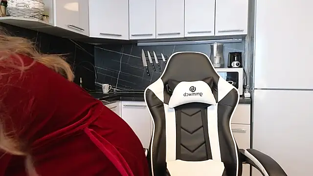 Snapshot of Strip-Lady chatting on 31, 1, 2025 Strip-Lady online show from 31, 1, 2025