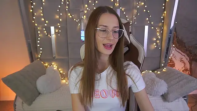 CozyMell online show from 18, 4, 2026