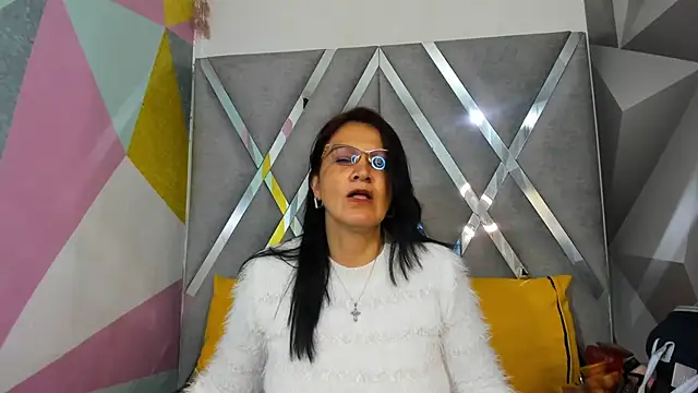 Mulan sexy01 online show from 3, 11, 2025