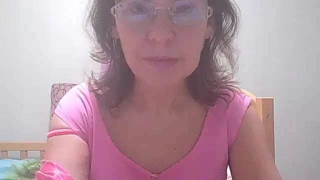 HollyJewel online show from 2, 12, 2024