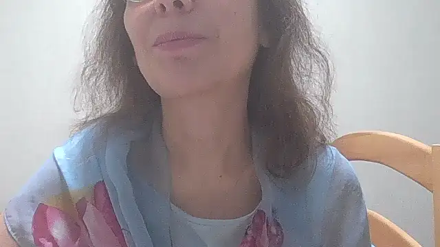 HollyJewel online show from 31, 12, 2024