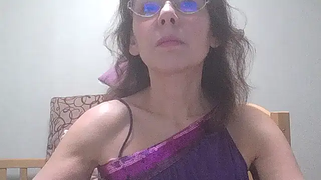 HollyJewel online show from 15, 1, 2025