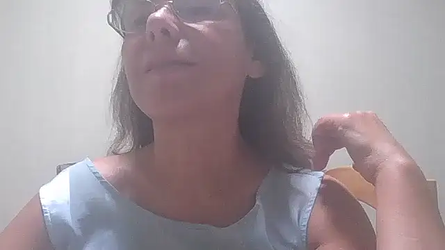 HollyJewel online show from 15, 9, 2025