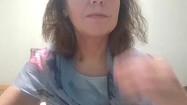 HollyJewel online show from 11, 11, 2025