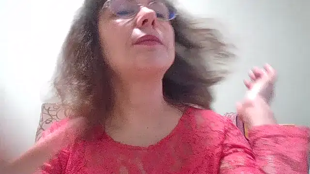 HollyJewel online show from 16, 4, 2026