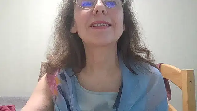 Snapshot of HollyJewel chatting on 5, 6, 2026 HollyJewel online show from 5, 6, 2026