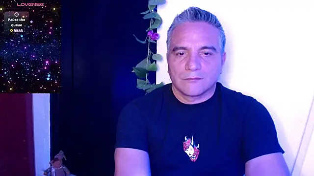 Snapshot of golden_punisher chatting on 14, 1, 2025 golden punisher online show from 14, 1, 2025