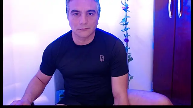 Snapshot of golden_punisher chatting on 22, 2, 2025 golden punisher online show from 22, 2, 2025