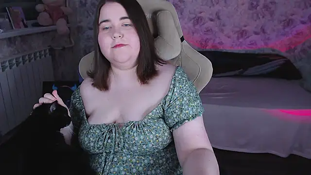 Estelle Hicks online show from 18, 4, 2026