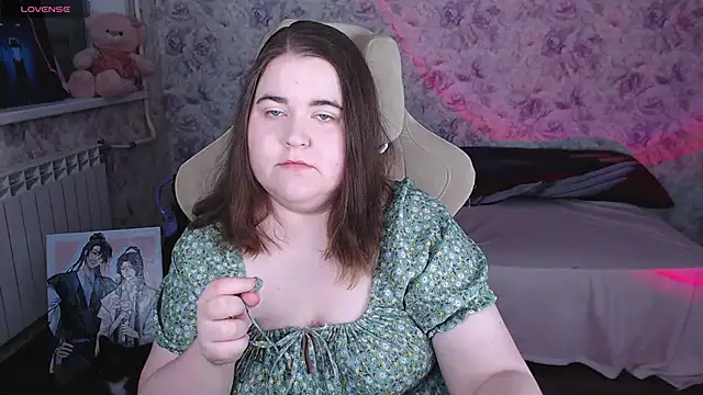 Estelle Hicks online show from 3, 6, 2026