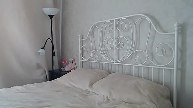 ShyEvaa online show from 22, 3, 2025