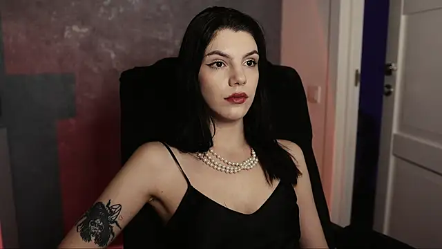 Snapshot of mistress__rochelle chatting on 2, 3, 2025 mistress  rochelle online show from 2, 3, 2025