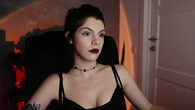 Snapshot of mistress__rochelle chatting on 6, 3, 2025 mistress  rochelle online show from 6, 3, 2025