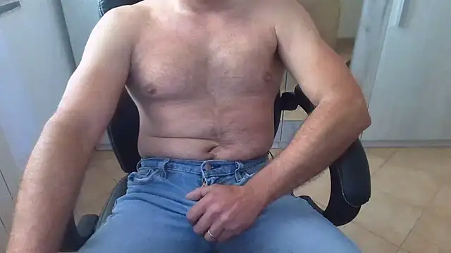 Snapshot of cocco1980xxxx chatting on 19, 5, 2026 cocco1980xxxx online show from 19, 5, 2026