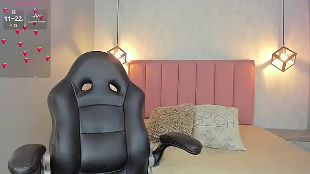 SUNNYCYRUS online show from 5, 2, 2026