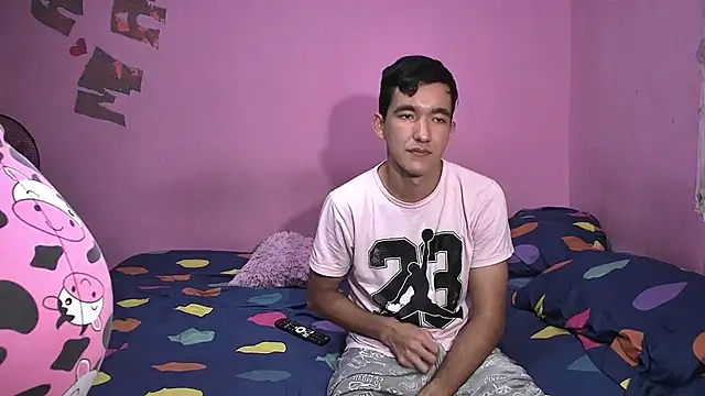 Snapshot of Sweetiefoxxx chatting on 5, 1, 2026 Sweetiefoxxx online show from 5, 1, 2026