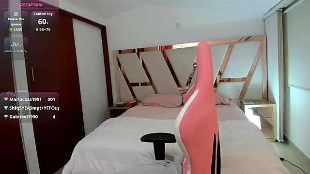 Snapshot of emma_lopes chatting on 3, 2, 2026 emma lopes online show from 3, 2, 2026