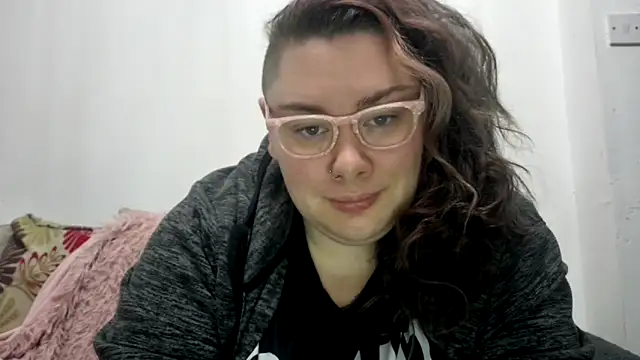 Bustycurves online show from 19, 11, 2025