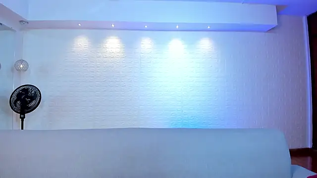 violet scott online show from 26, 11, 2025