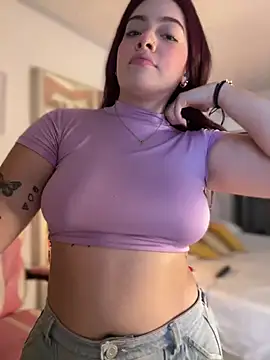 Snapshot of Chloee_Evans1 chatting on 6, 1, 2025 Chloee Evans1 online show from 6, 1, 2025