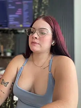 Snapshot of Chloee_Evans1 chatting on 2, 2, 2025 Chloee Evans1 online show from 2, 2, 2025