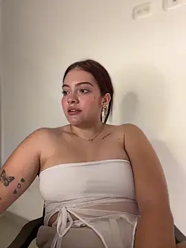 Snapshot of Chloee_Evans1 chatting on 5, 2, 2025 Chloee Evans1 online show from 5, 2, 2025