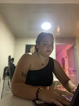 Snapshot of Chloee_Evans1 chatting on 28, 2, 2025 Chloee Evans1 online show from 28, 2, 2025