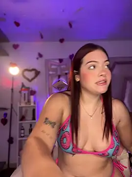 Snapshot of Chloee_Evans1 chatting on 11, 3, 2025 Chloee Evans1 online show from 11, 3, 2025