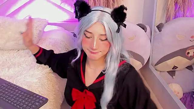 miia  baker online show from 15, 9, 2025