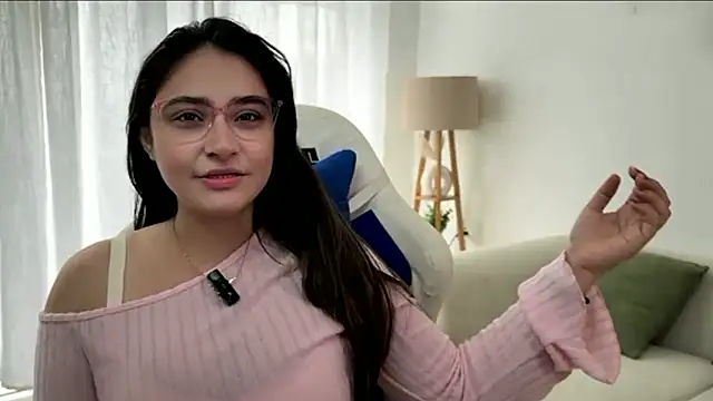 Snapshot of demieliss chatting on 21, 6, 2026 demieliss online show from 21, 6, 2026
