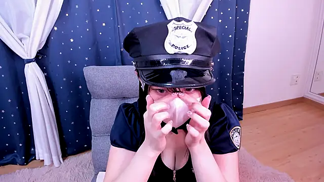 Snapshot of p_RUMiMi chatting on 30, 10, 2025 p RUMiMi online show from 30, 10, 2025