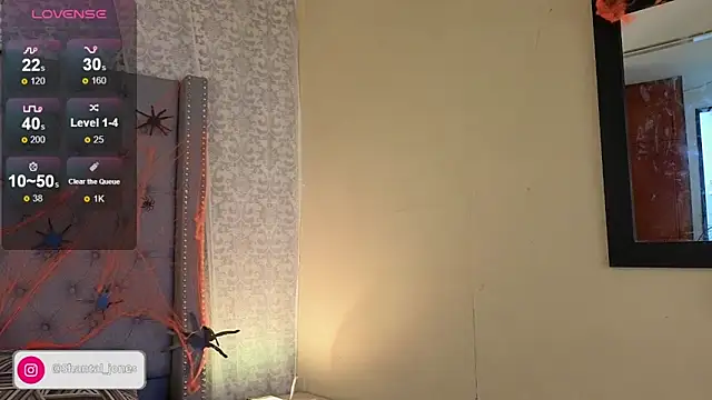 Shantal Joness online show from 28, 10, 2025