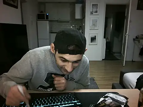 mihaimichael online show from 30, 4, 2026