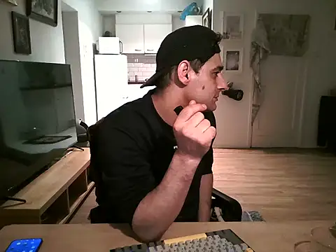 Snapshot of mihaimichael chatting on 8, 8, 2026 mihaimichael online show from 8, 8, 2026