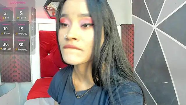 Snapshot of Karoll014 chatting on 13, 1, 2025 Karoll014 online show from 13, 1, 2025