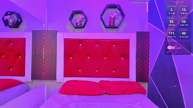 Snapshot of Karoll014 chatting on 31, 10, 2025 Karoll014 online show from 31, 10, 2025