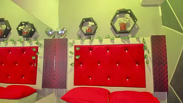 Karoll014 online show from 3, 2, 2026