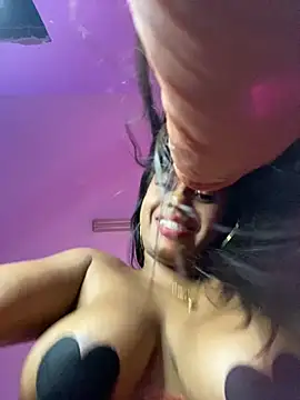 Snapshot of AlisonHoot69 chatting on 19, 2, 2025 AlisonHoot69 online show from 19, 2, 2025