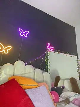 Snapshot of AlisonHoot69 chatting on 23, 2, 2025 AlisonHoot69 online show from 23, 2, 2025