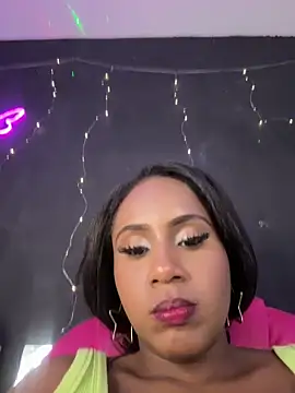 Snapshot of AlisonHoot69 chatting on 11, 10, 2025 AlisonHoot69 online show from 11, 10, 2025