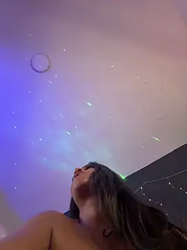 Snapshot of AlisonHoot69 chatting on 13, 10, 2025 AlisonHoot69 online show from 13, 10, 2025