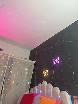 Snapshot of AlisonHoot69 chatting on 29, 10, 2025 AlisonHoot69 online show from 29, 10, 2025