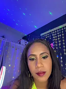 Snapshot of AlisonHoot69 chatting on 6, 11, 2025 AlisonHoot69 online show from 6, 11, 2025