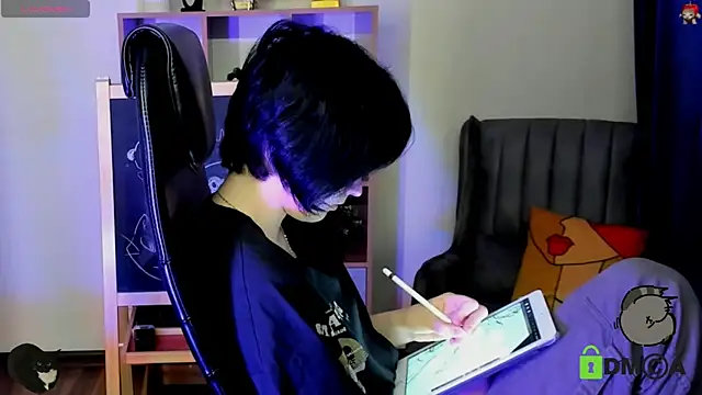 Alina Mills online show from 3, 1, 2025