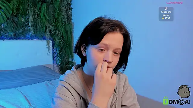 Alina Mills online show from 3, 2, 2025